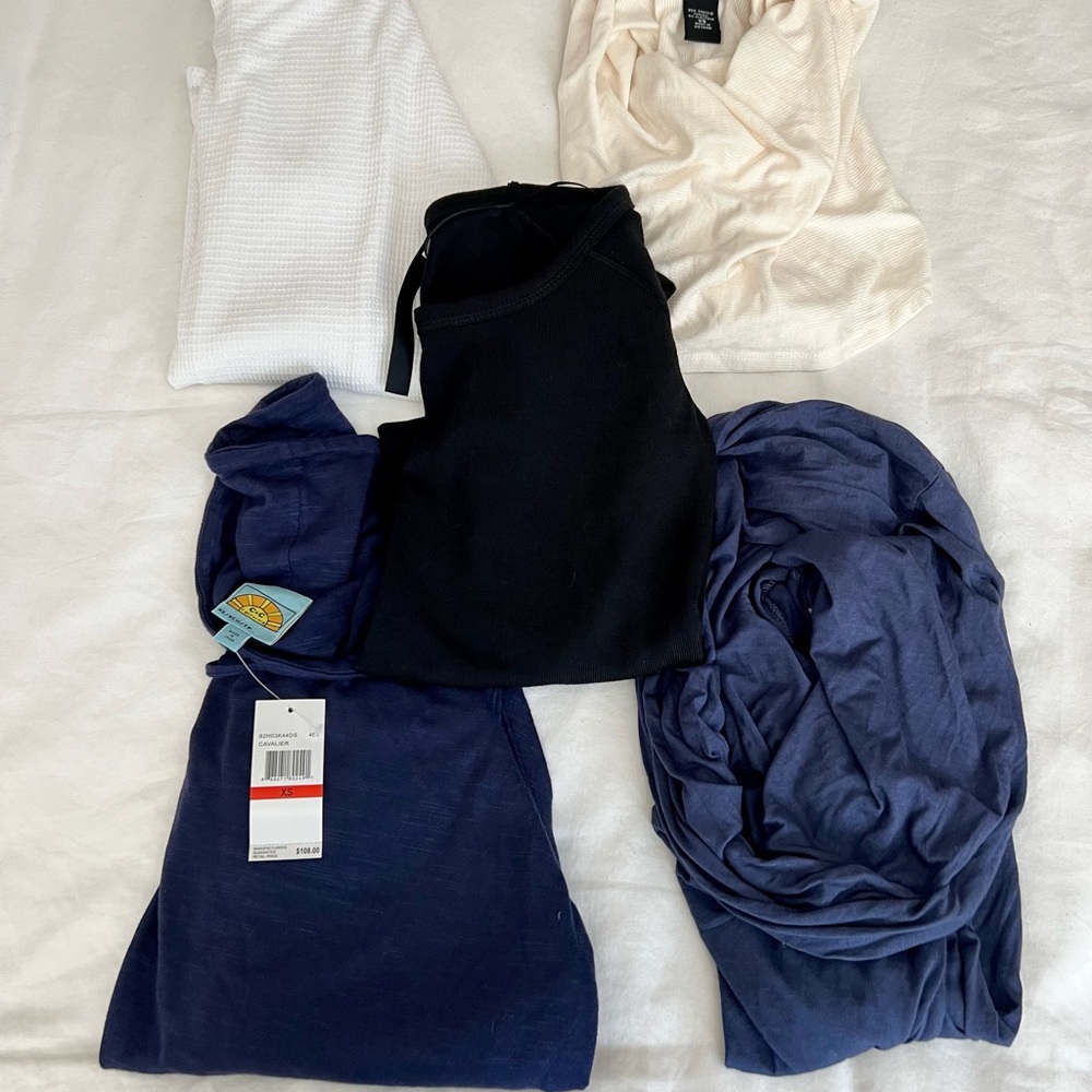 Bundle of 5 long sleeve shirts Black, White, Cream, and Blue